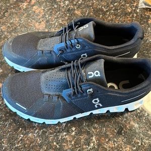 Brand new - Men’s On Cloud Tennis Shoes - size 9